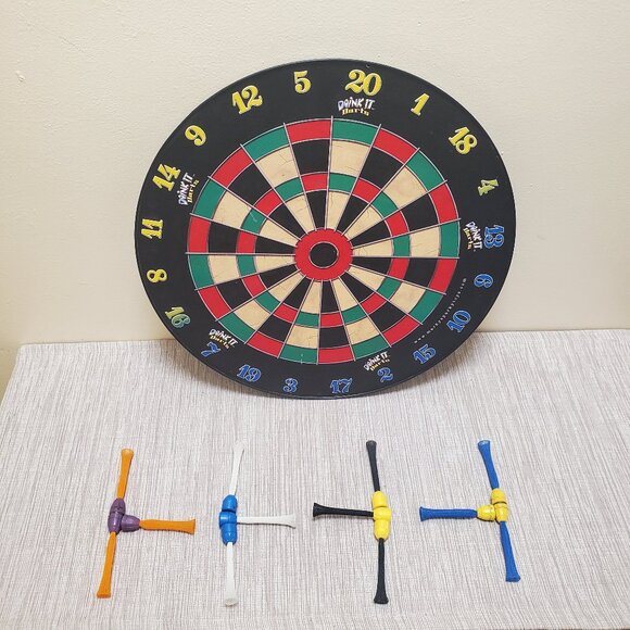 Magnetic Dart Board - With Darts - Picture 1 of 11
